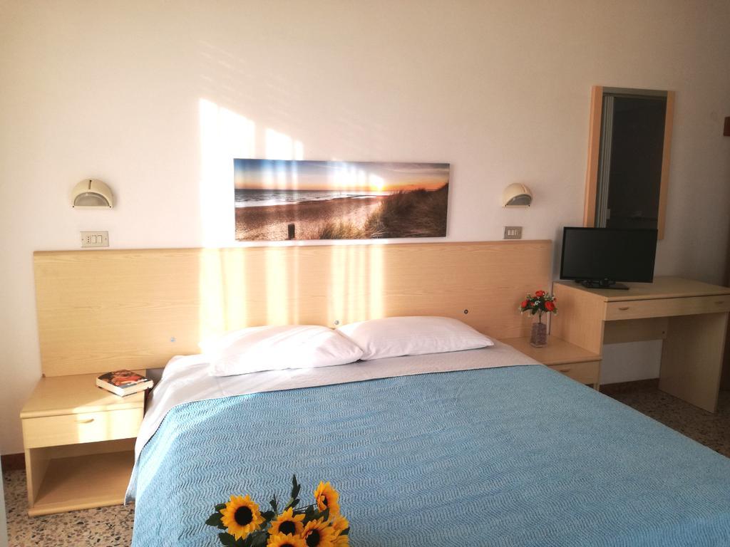 Hotel Marilena Viserbella di Rimini ภายนอก รูปภาพ