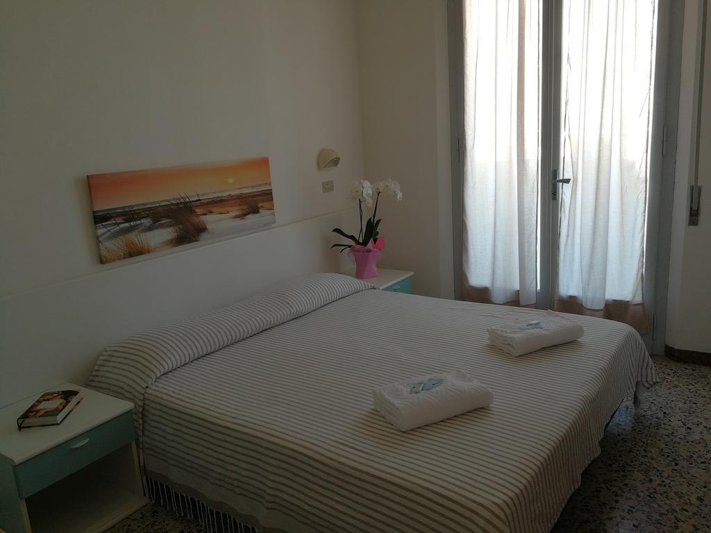 Hotel Marilena Viserbella di Rimini ภายนอก รูปภาพ